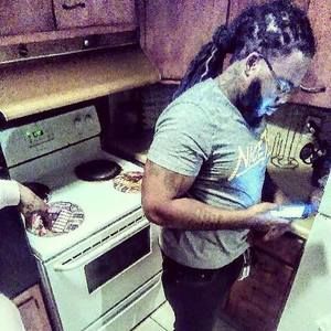 Meet your Posher, Elliott